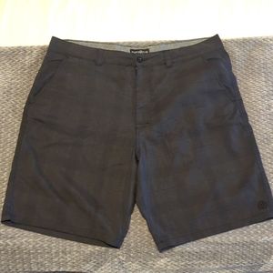 Hang Ten Shorts. Size 38. Black.